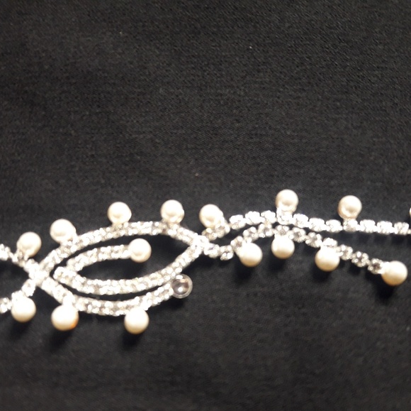 Jewelry - Picture 2 of 4